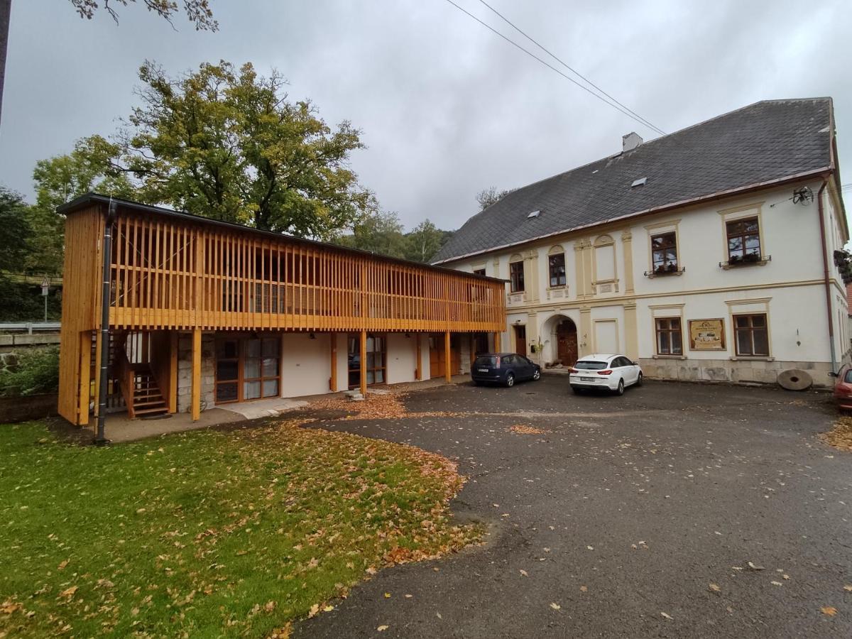 Apartment Ve Mlyne Teplice nad Metují Екстериор снимка